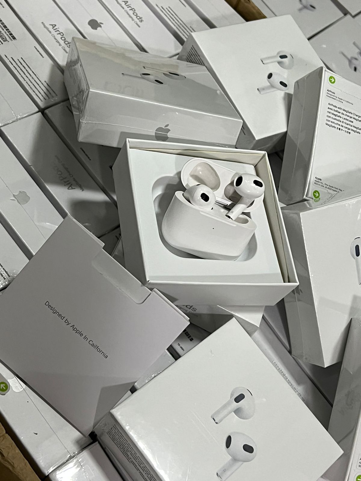 AUDIFONOS AIRPODS PRO 3RA GENERACION 1.1